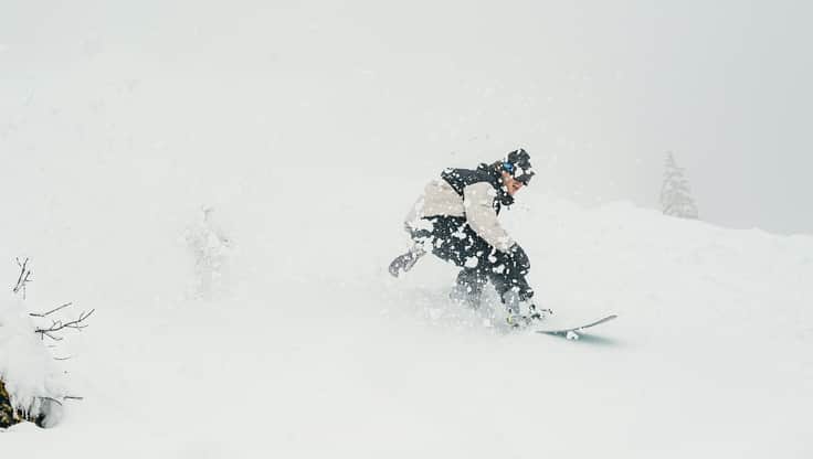 Bataleon Surfer con Switchback Bindings con un gran contratiempo