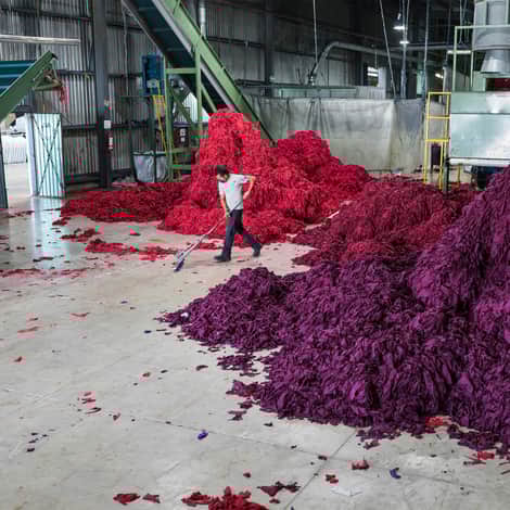 Recycled polyester fibres, ready to reuse them