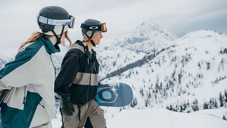 Cascos y gafas de snowboard a juego